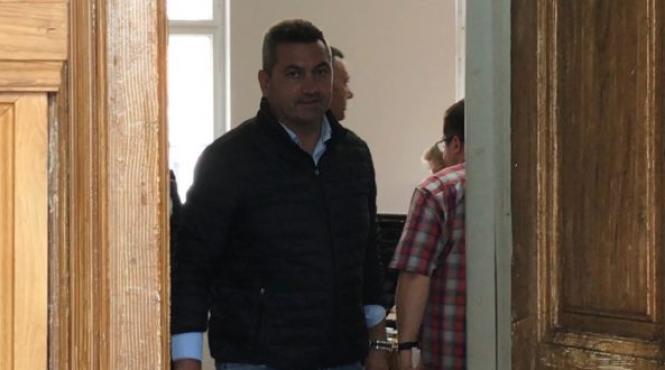 omul de afaceri ioan bene condamnat alaturi de fostul presedinte al cj este dat in urmarire de politisti