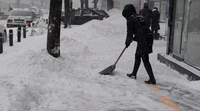 avertizare meteo ninsoare ploaie si vant puternic pana duminica in toata tara