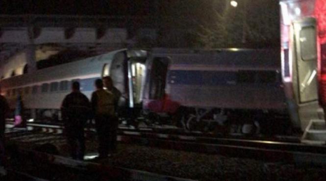 accident feroviar in sua cel putin 2 morti si 50 de raniti