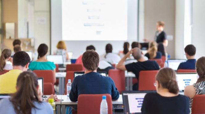 cat costa spaga universitara doi ani si jumatate cu suspendare