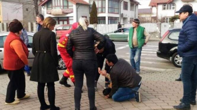 incredibil o tanara din focsani a fost tratata cu indiferenta de trecatori dupa ce a lesinat pe strada