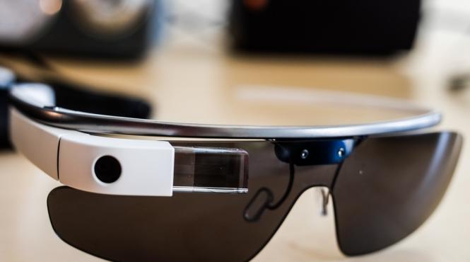 politia chineza foloseste ochelari cu recunoastere faciala