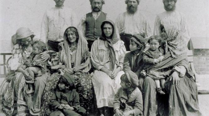 s a intamplat intr o zi de 8 februarie de la dezrobirea tiganilor la proclamatia lui cuza si pana la nasterea dadaismului