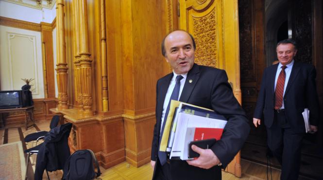 toader chemat in tara de social democrati pentru o decizie privind dna