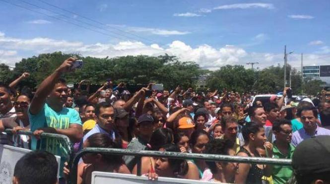 venezuelenii isi abandoneaza tara dupa ce si au pierdut si ultima speranta