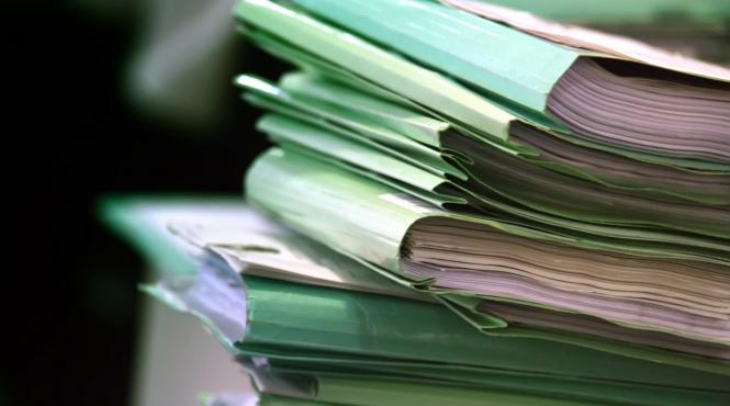 firma vanduta unui suspect de furt