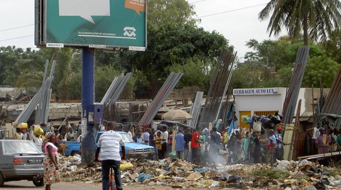 17 persoane au murit dupa ce un munte de gunoaie s a prabusit peste casele lor