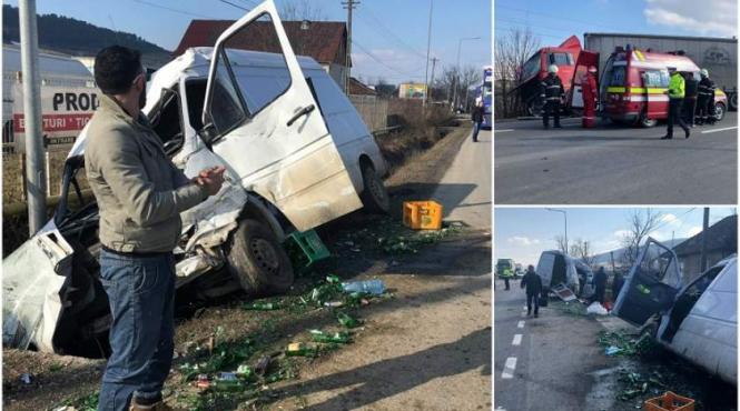 accident grav la iesire din dej un tir a spulberat doua dube