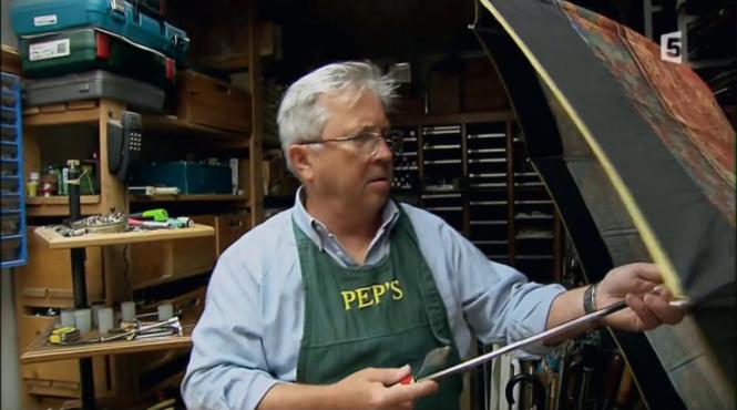 povestea ultimului reparator de umbrele al europei