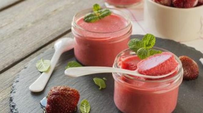 reteta zilei mousse de capsune