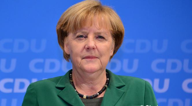 angela merkel critica decizia bancii de alimente essener de a oferi alimente doar nevoiasilor nemti