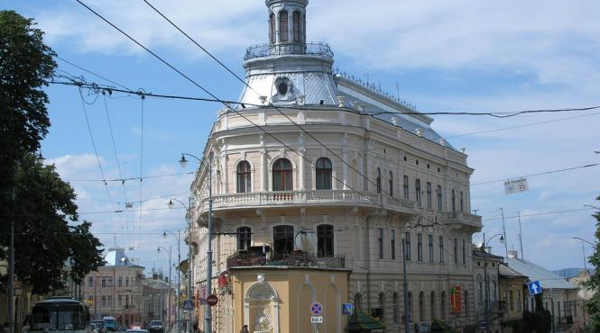 incendiere a scolilor din cernauti o noua etapa a razboiului hibrid