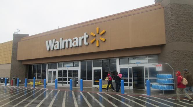 walmart este al doilea retailer major care anunta restrictii in vanzarea de arme