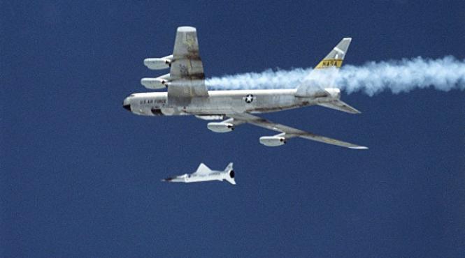 sua vor testa o arma supersonica anul viitor