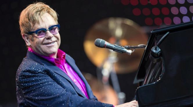 elton john a parasit scena in timpul unui concert din cauza unui admirator nepoliticos