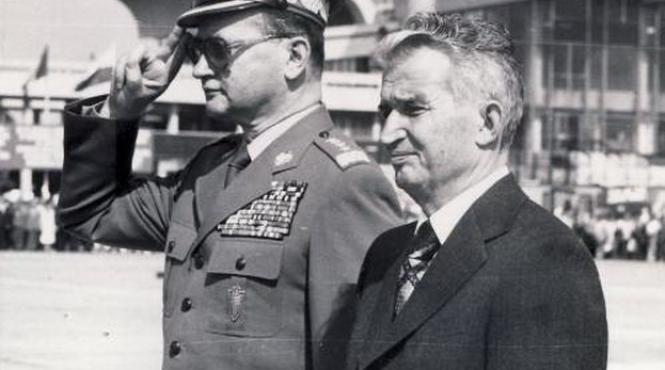 polonia va degrada toti ofiterii de rang inalt din era comunista pana la gradul de soldat