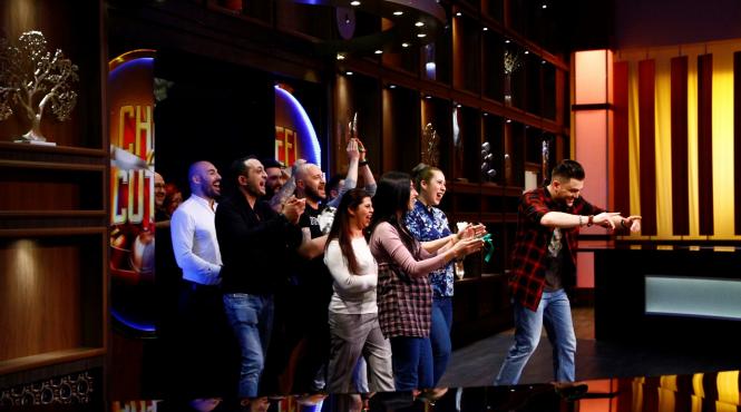 chef bontea a fost surprins de fostii concurenti de ziua sa de nastere