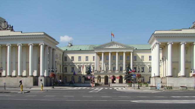 paralele in birocratie polonia taie la greu functiile de ministri si viceministri bucurestiul face o evaluare