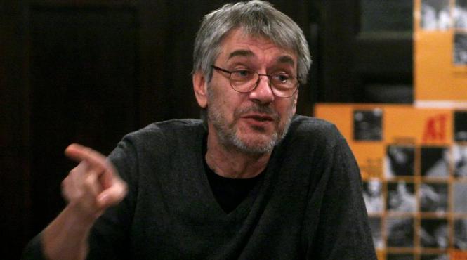 rasplatit pentru ca a slujit cultura