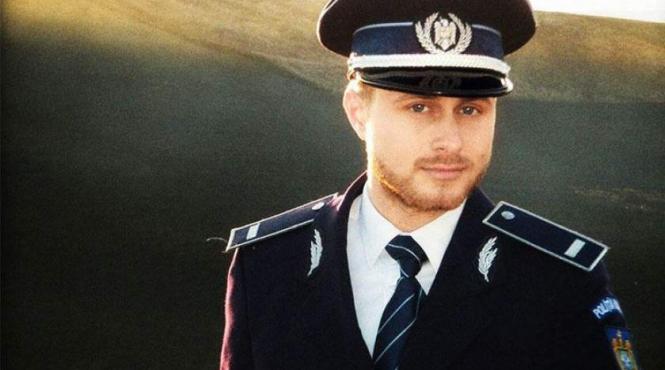 incredibil un politist din vaslui a salvat viata unui barbat care se spanzurase de balustrada unui pod