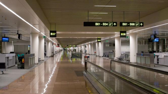o suta de extremisti in medie sunt retinuti lunar pe aeroportul zaventem