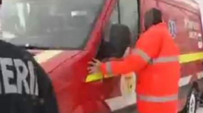 interventie dificila langa bucuresti o gravida la un pas sa nasca a ramas blocata in nameti la frumusani