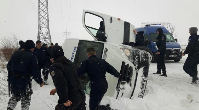 microbuz rasturnat la bratesti