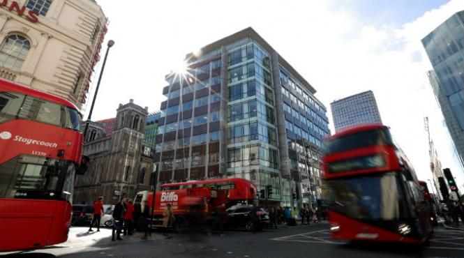 perchezitii la sediul cambridge analytica la o saptamana de la izbucnirea scandalului datelor personale a 50 de milioane de oameni