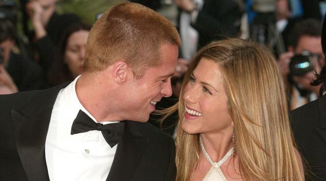 intalnire pasionala intre brad pitt si jennifer aniston pusa la cale de george clooney