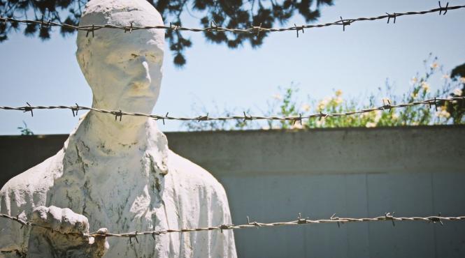 doi barbati inculpati la paris pentru crima cu caracter antisemit dupa uciderea unui supravietuitoare a holocaustului