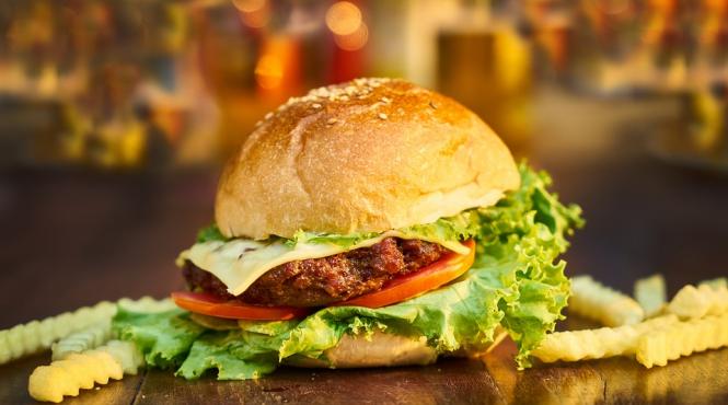 mancarea de la restaurante si fast food uri creste nivelul de ftalati din corp