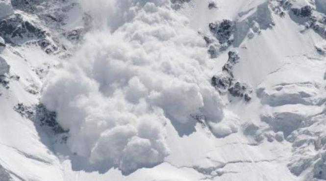 alerta la munte risc de avalansa in muntii fagaras si bucegi la peste 1 800 de metri altitudine