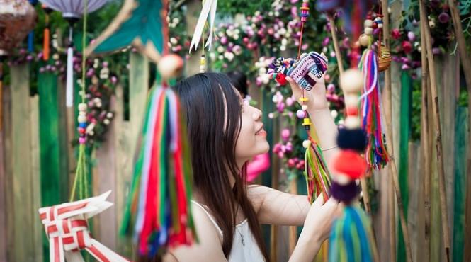 china a pornit la vanatoare de parodii