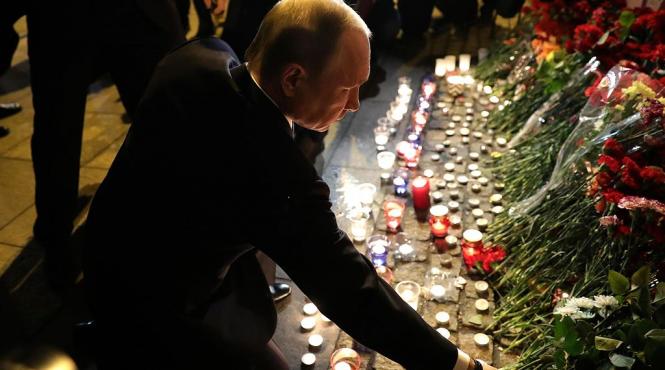 rusia aduce un omagiu victimelor atentatului comis la metroul din sankt petersburg in 2017