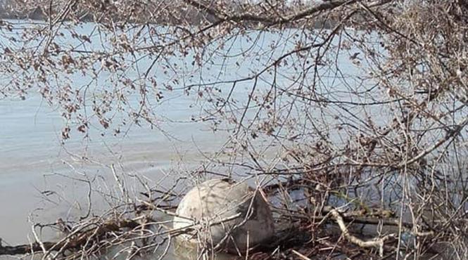 alerta in delta dunarii doua mine din al doilea razboi mondial plutesc pe bratul chilia