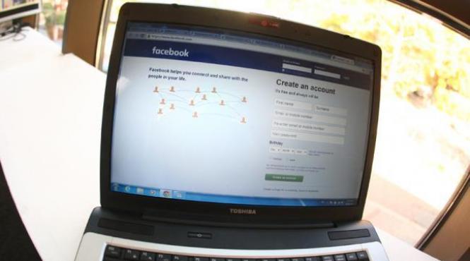explicatiile psihologului abuzezi de facebook esti mai predispus sa ti parasesti partenerul real