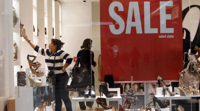 un mare retailer de imbracaminte prezent si in romania si a anuntat intrarea in faliment firma are datorii de 1 miliard de dolari