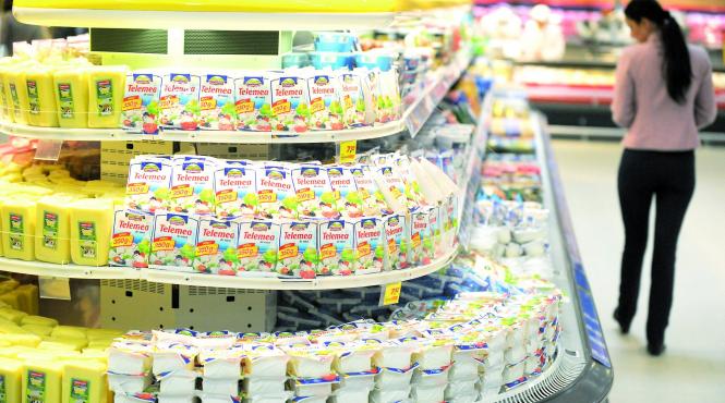 romanii au scos din tara 12 53 miliarde de euro