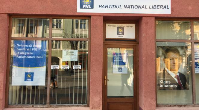 sediul pnl sibiu obiectiv turistic datorita imaginii presedintelui iohannis