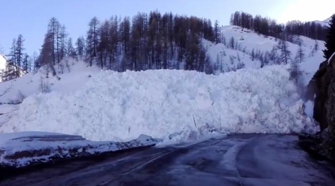 video o avalansa a surprins muncitorii si salvatorii in statiunea franceza tignes