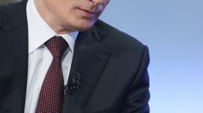 vladimir putin il atentioneaza pe macron impotriva oricarei actiuni necugetate si periculoase in siria