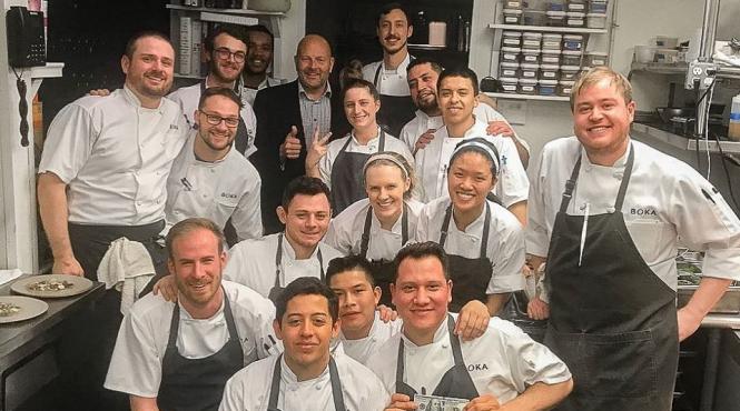 bacsis de 2 000 de dolari lasat intr un restaurant din chicago