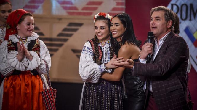 denisa castigatoarea ie romanie crisana este studenta la matematica emisiunea prezentata de mircea radu a ajuns la final