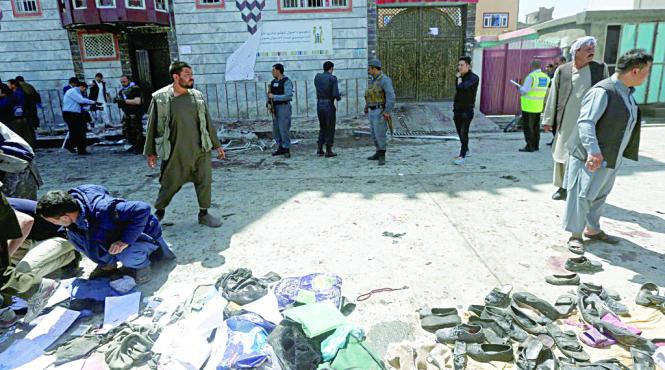 soc atentat kamikaze in afganistan