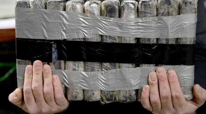 trafic de cocaina cu elicopterul in marea britanie