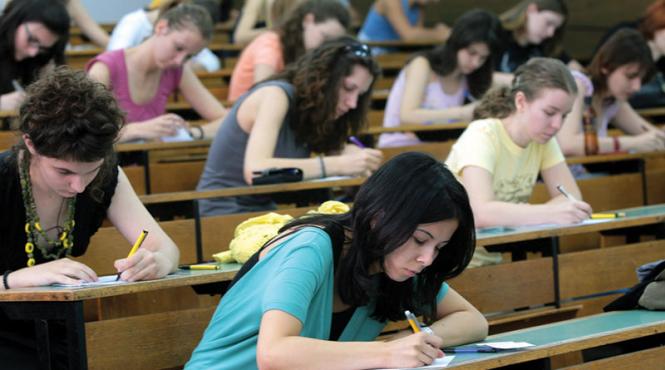 men in baza autonomiei universitare realocarea locurilor bugetate este legala