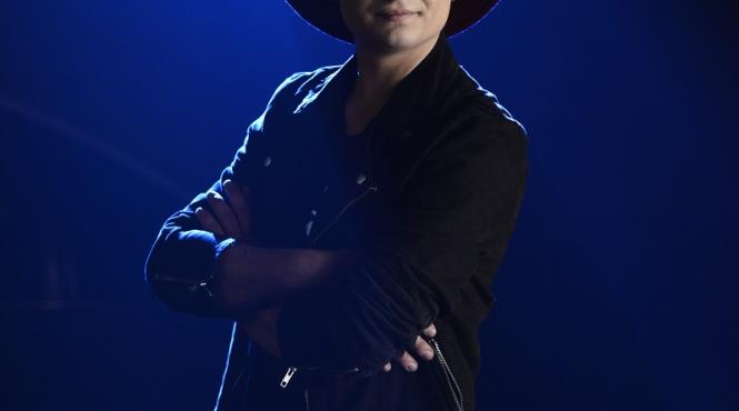 vlad musta face orice pentru a canta mi am cumparat chitara electrica cu toti banii din casa