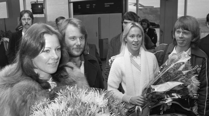 legendarul grup abba se reuneste dupa 35 de ani