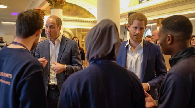 motivele pentru care printul harry l a ales pe fratele sau drept cavaler de onoare