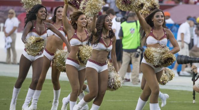 abuzurile la care au fost supuse majoretele echipei de fotbal washington redskins